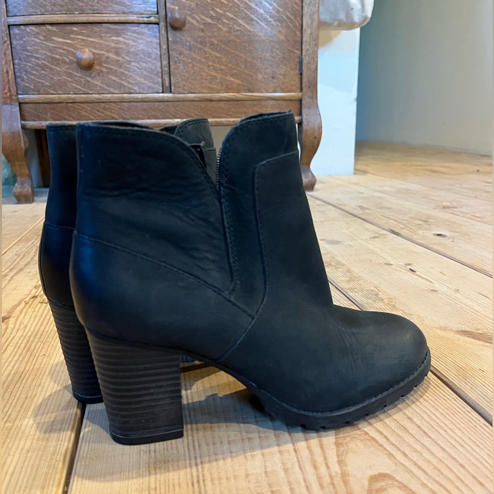 Black Boots